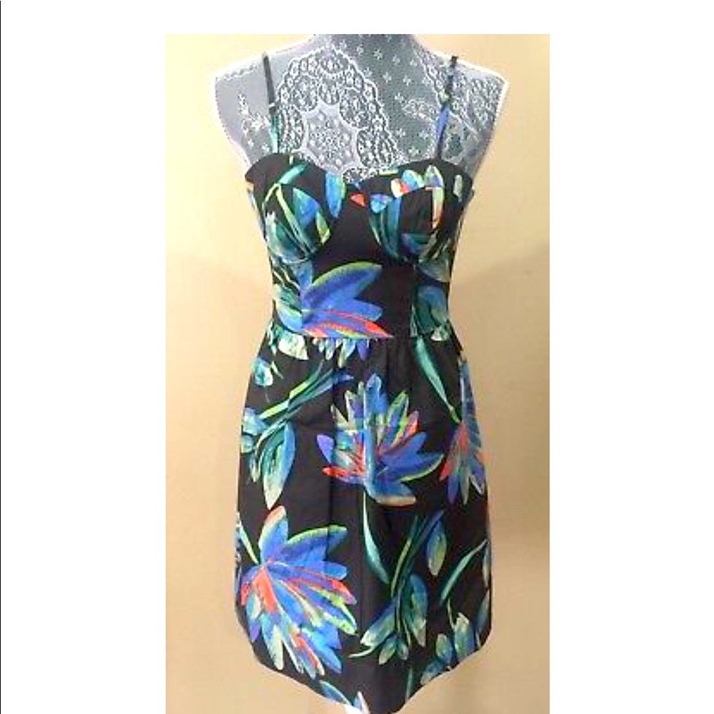 LAUREN CONRAD FLORAL DRESS 🌷